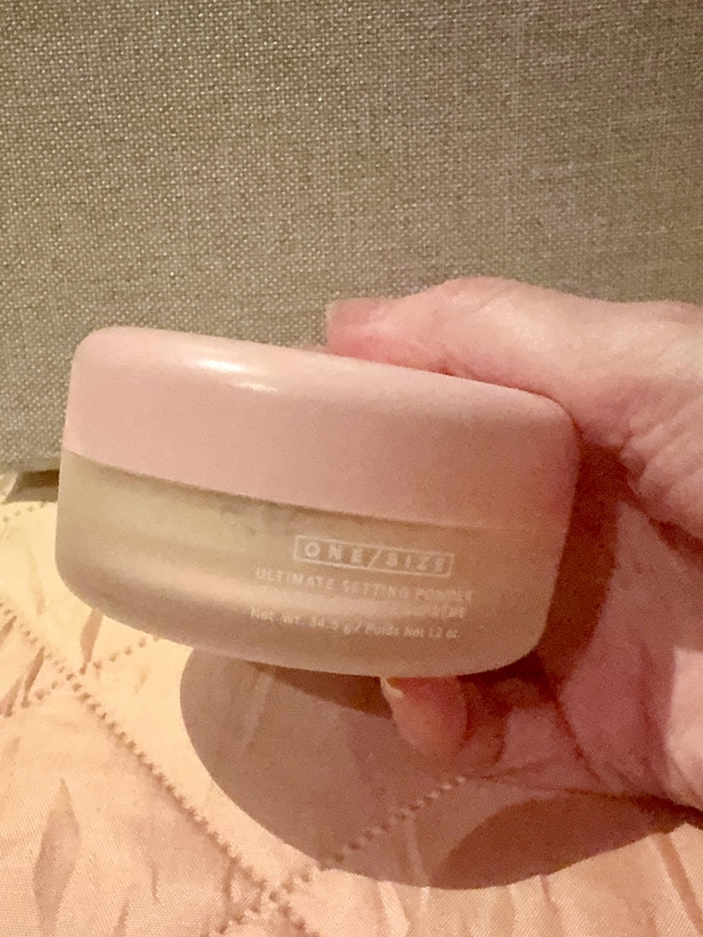 ONE/SIZE Ultimate Setting Powder - Translucent - Picture 4 of 5